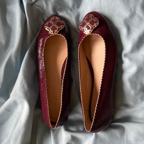 Lindsay Phillips Purple and gold flats - Picture 1 of 4